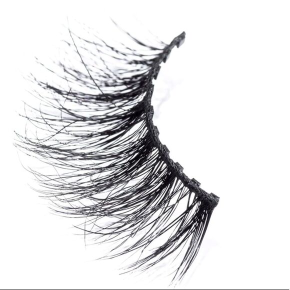 RESELLER BUNDLE OF 3 MOXIELASH SASSY BUNDLES NWT - Picture 7 of 14